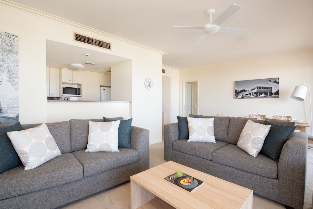 Apartamento de tres dormitorios del hotel Mantra Twin Towns. Foto 3