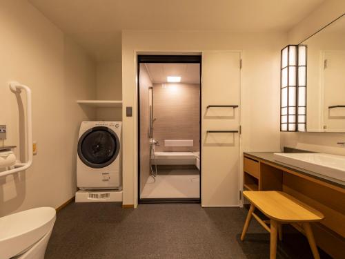 Habitación familiar 2 Camas individuales del hotel Tokyu Stay Hida-takayama Musubi No Yu. Foto 4