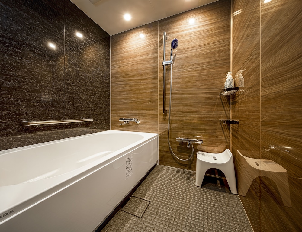 Habitación Premium con 2 camas individuales (Deluxe) del hotel Rihga Gran Kyoto. Foto 4