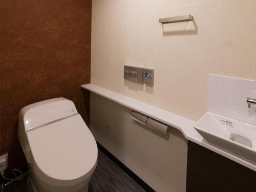 Habitación Triple - No fumadores del hotel Jr West Group Via Inn Prime Kyotoeki Hachijoguchi. Foto 4