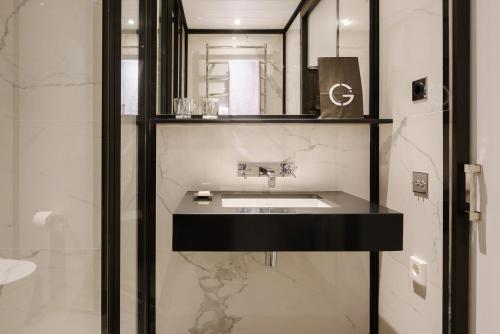 Habitación Doble Básica con acceso al spa del hotel Seventy Barcelona. Foto 7