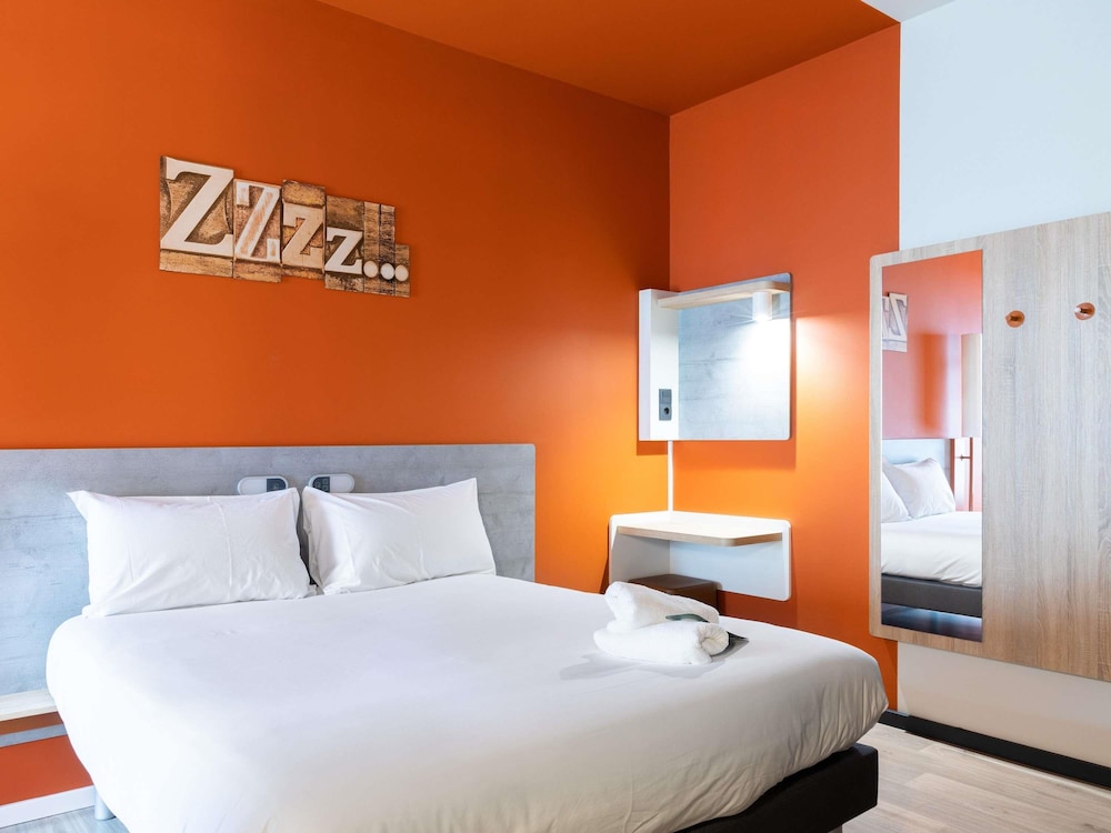 Habitación superior, 1 cama doble (XL) del hotel ibis budget Bilbao City. Foto 5