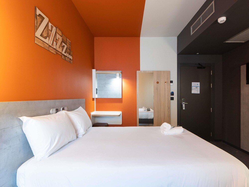 Habitación superior, 1 cama doble (XL) del hotel ibis budget Bilbao City. Foto 9