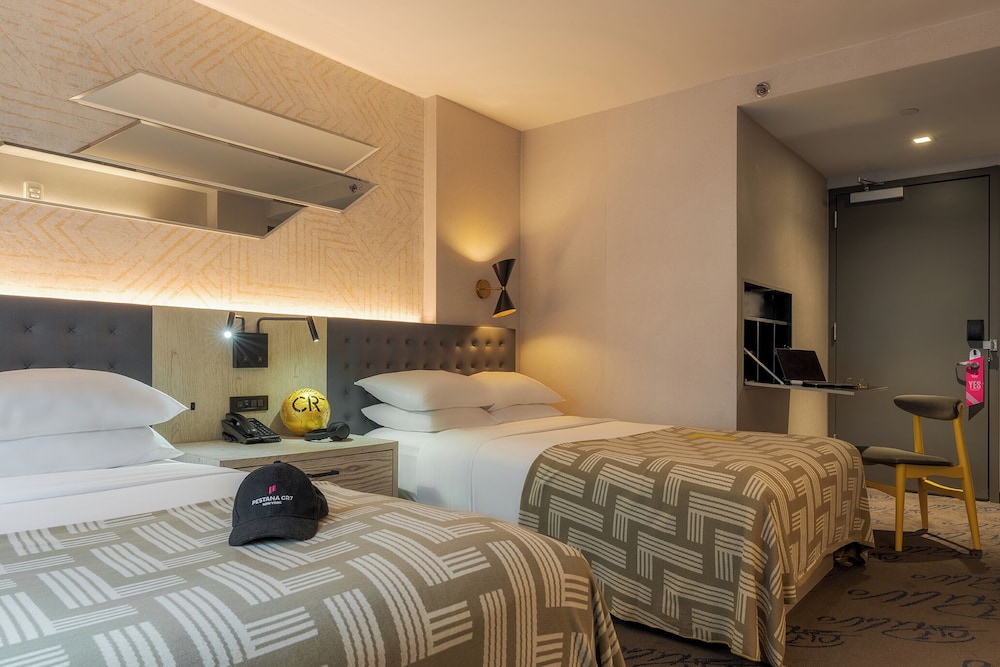 Habitación doble superior, 2 camas dobles (ADA) del hotel Pestana CR7 Times Square. Foto 2