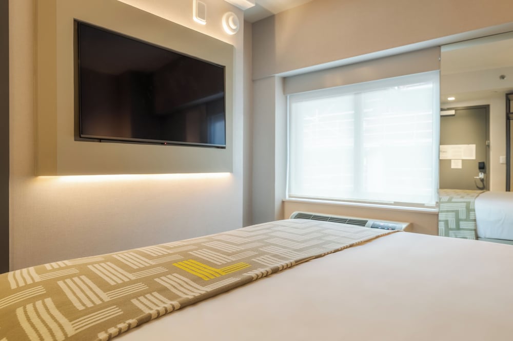 Habitación Deluxe, 1 cama de matrimonio grande (ADA) del hotel Pestana CR7 Times Square. Foto 1