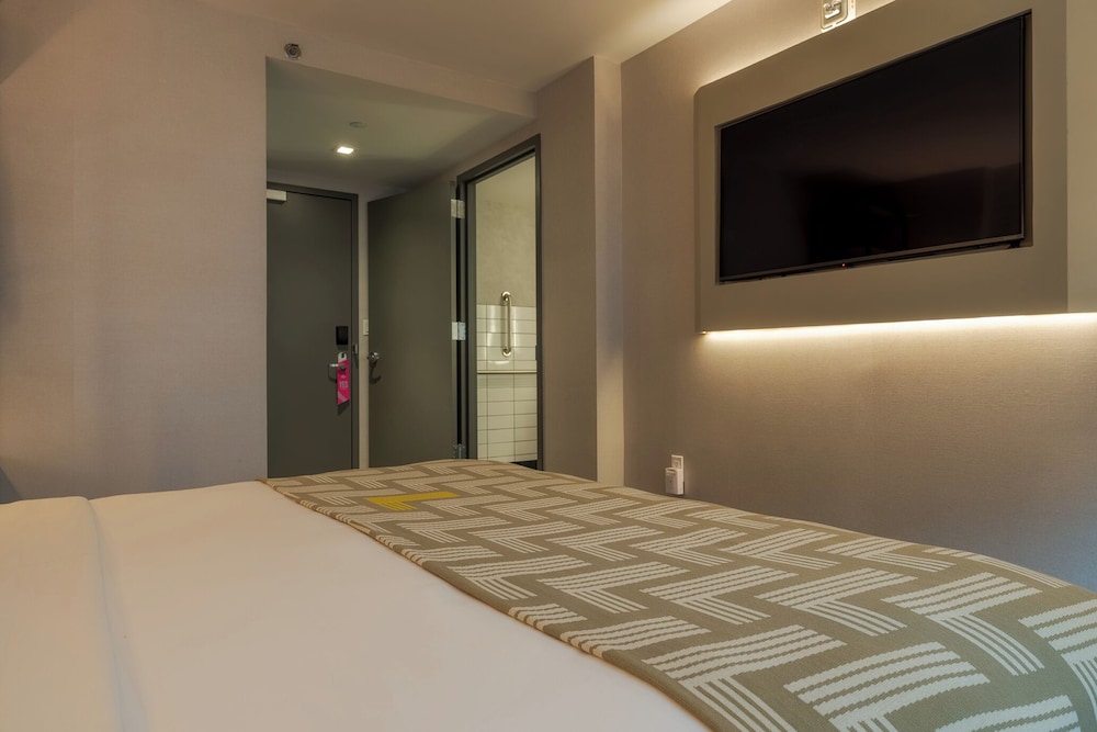 Habitación Confort (ADA - Street View) del hotel Pestana CR7 Times Square. Foto 1