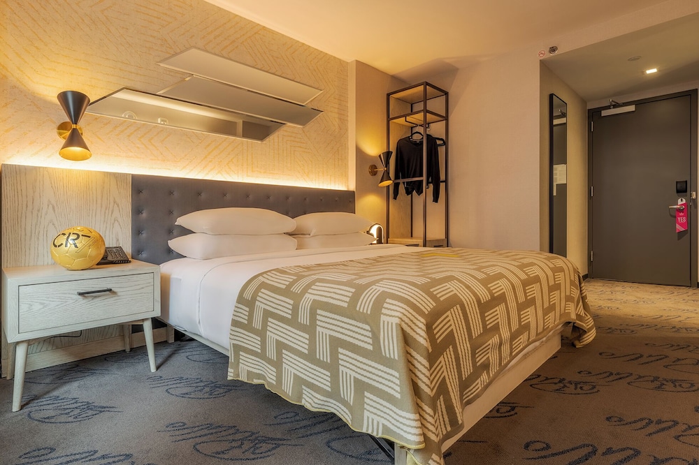 Habitación Confort (ADA - Street View) del hotel Pestana CR7 Times Square. Foto 3