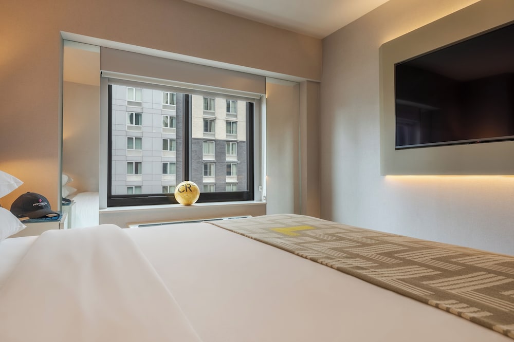 Habitación Confort del hotel Pestana CR7 Times Square. Foto 2