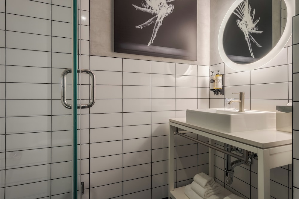 Habitación Confort (Street View) del hotel Pestana CR7 Times Square. Foto 3