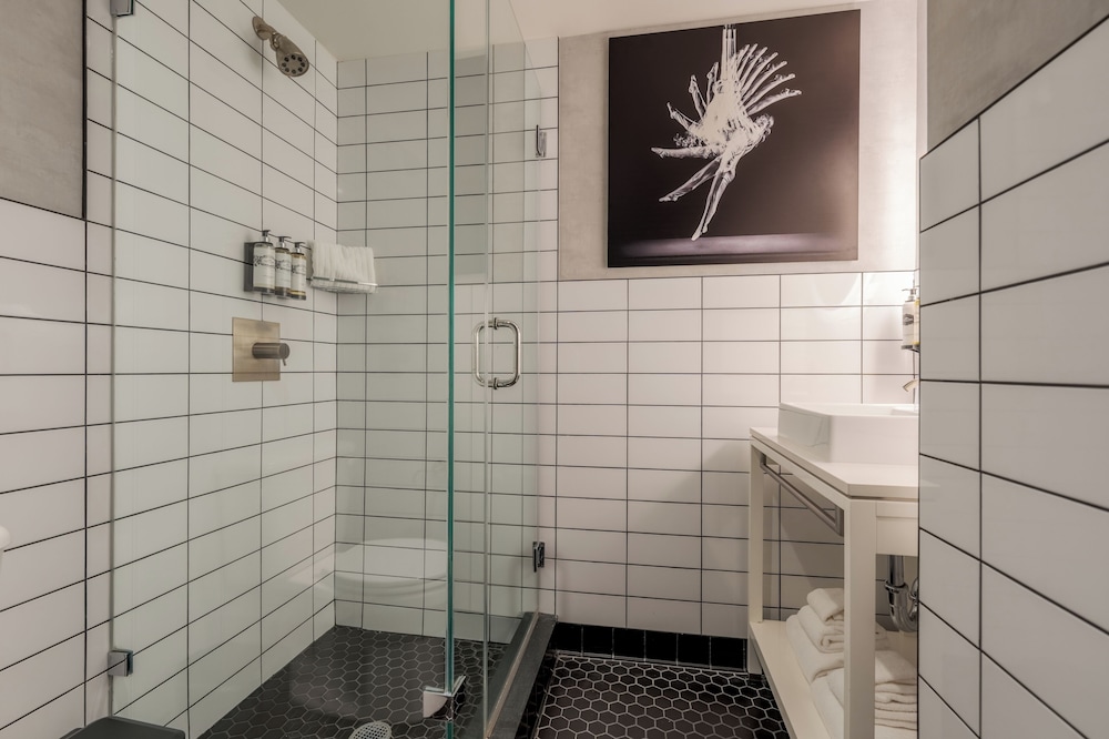 Junior Suite with Balcony and View del hotel Pestana CR7 Times Square. Foto 9