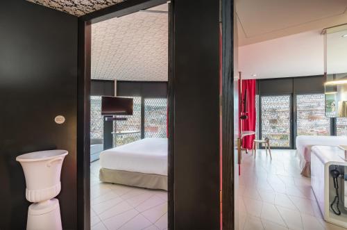 2 Habitaciones Dobles Superiores comunicadas del hotel Barceló Raval. Foto 3