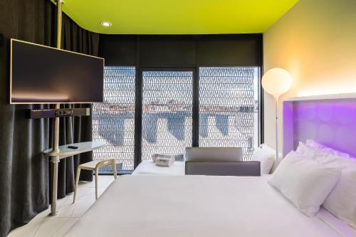 Habitación Triple Superior del hotel Barceló Raval. Foto 4