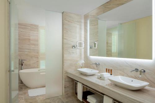 Suite Carole del hotel Paramount Dubai. Foto 3