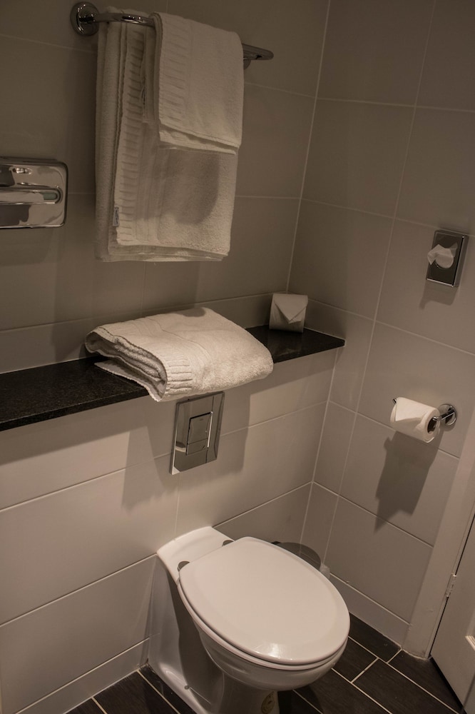 Habitación Doble Estándar del hotel Mercure Darlington Kings. Foto 4