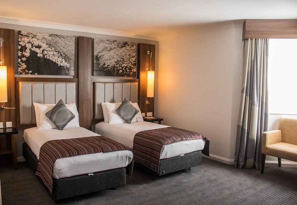 Habitación Gemela Estándar del hotel Mercure Darlington Kings. Foto 1