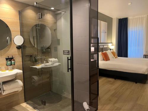 Habitación Doble Estándar - 2 camas individuales del hotel voco Bilbao - City by IHG. Foto 1
