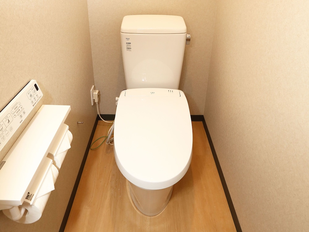 Habitación cuádruple (Quartet) del hotel Henn Na Kanazawa Korinbo. Foto 1