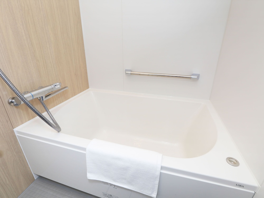 Habitación cuádruple (Quartet) del hotel Henn Na Kanazawa Korinbo. Foto 11