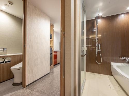Habitación Doble Deluxe - 2 camas del hotel Tokyu Stay Kanazawa. Foto 8