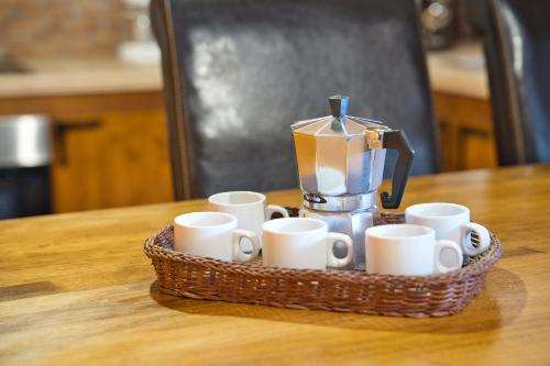 Habitación Familiar con terraza del hotel Hacienda la Dehesa - Adults Only. Foto 12