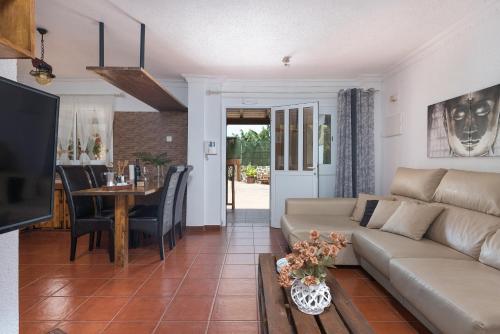 Habitación Familiar con terraza del hotel Hacienda la Dehesa - Adults Only