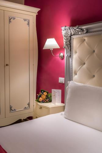 Habitación Doble Deluxe del hotel Ginori Hotel al Duomo-Italhotels. Foto 14