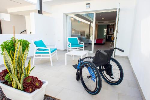 Suite Junior con terraza - Adaptada para personas con movilidad reducida del hotel Taimar. Foto 4