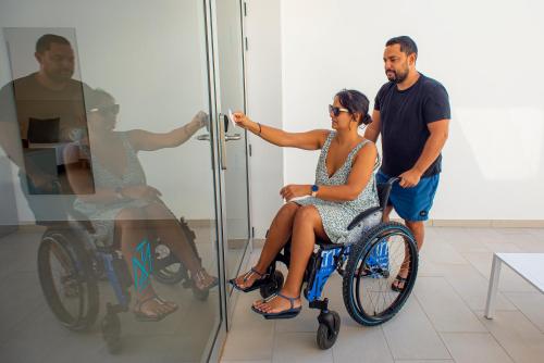Suite Junior con terraza - Adaptada para personas con movilidad reducida del hotel Taimar. Foto 9