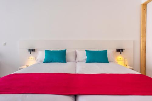 Suite Junior con terraza - Adaptada para personas con movilidad reducida del hotel Taimar. Foto 10