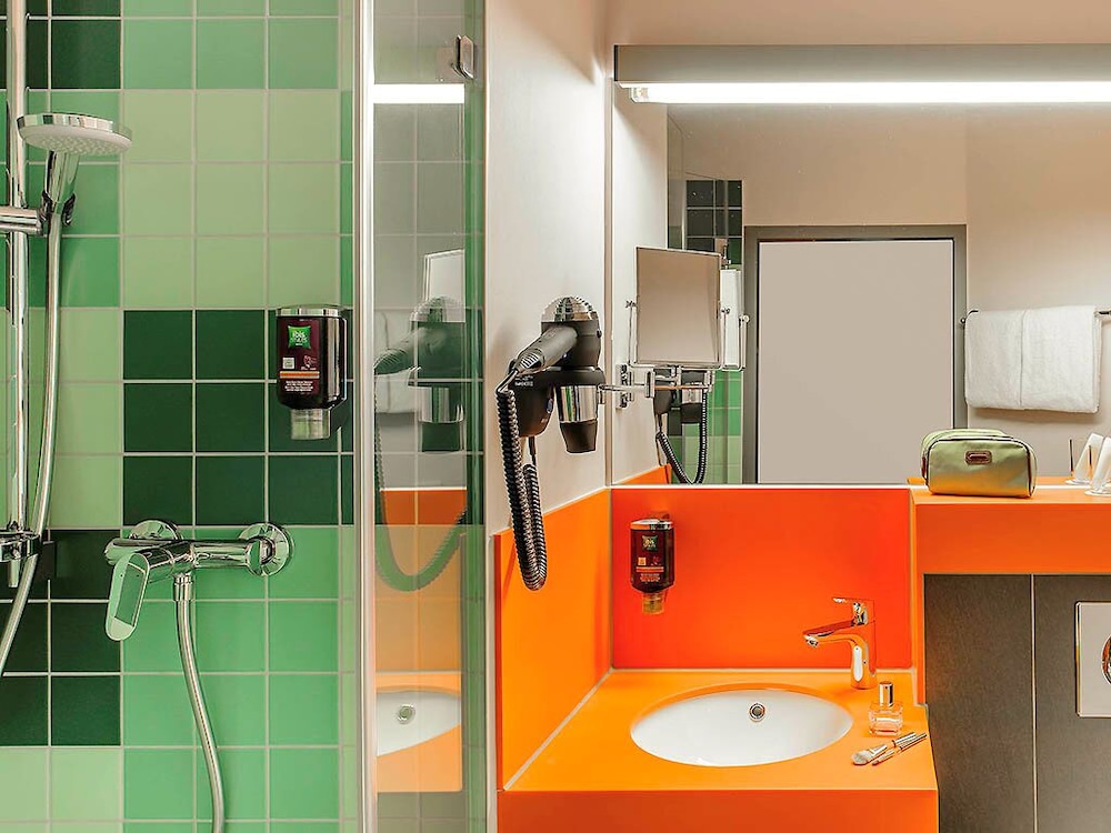 Todos los apartamentos (familiares) All Comfort tienen 1 cama doble y camas gemelas del hotel Ibis Styles Speyer. Foto 4