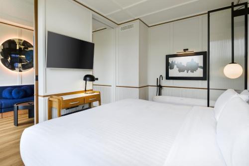 Suite del hotel Tres Reyes San Sebastian. Foto 4