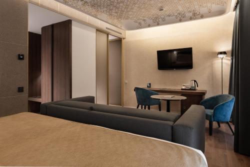 Habitación Doble Deluxe del hotel Áurea Palacio De Correos By Eurostars Company. Foto 4