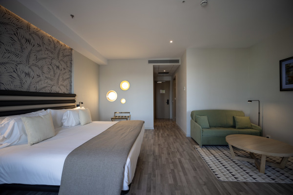 Junior Suite Vista Giralda del hotel Abba Sevilla. Foto 3