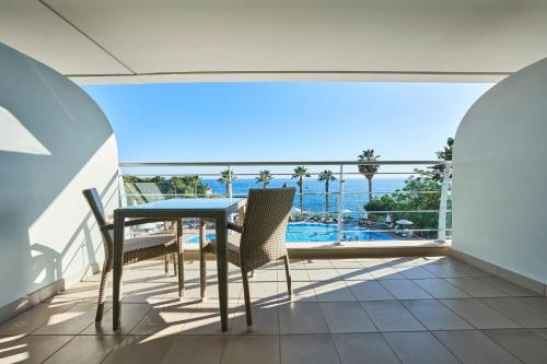Habitación Superior con vistas al océano del hotel Melia Madeira Mare. Foto 2