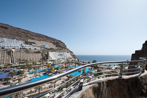 Habitación Doble con vistas al mar del hotel LIVVO Valle Taurito & Aquapark. Foto 1