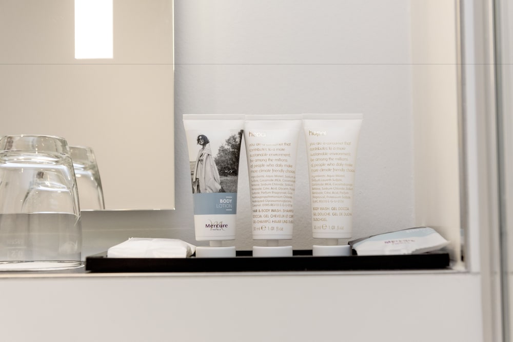 Habitación estándar con dos camas individuales del hotel Mercure Mannheim Am Friedensplatz. Foto 4