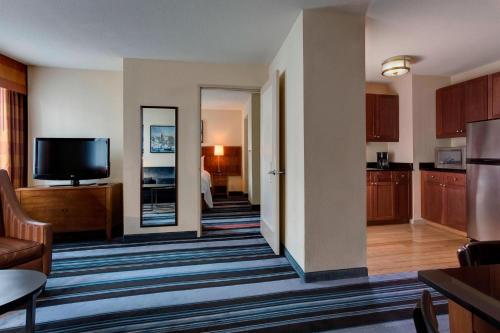 Suite de 2 dormitorios del hotel Residence Inn by Marriott New York Manhattan/Times Square. Foto 3