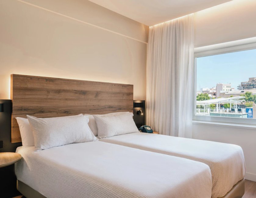 Habitación doble Superior del hotel INNSiDE Palma Avenidas. Foto 1