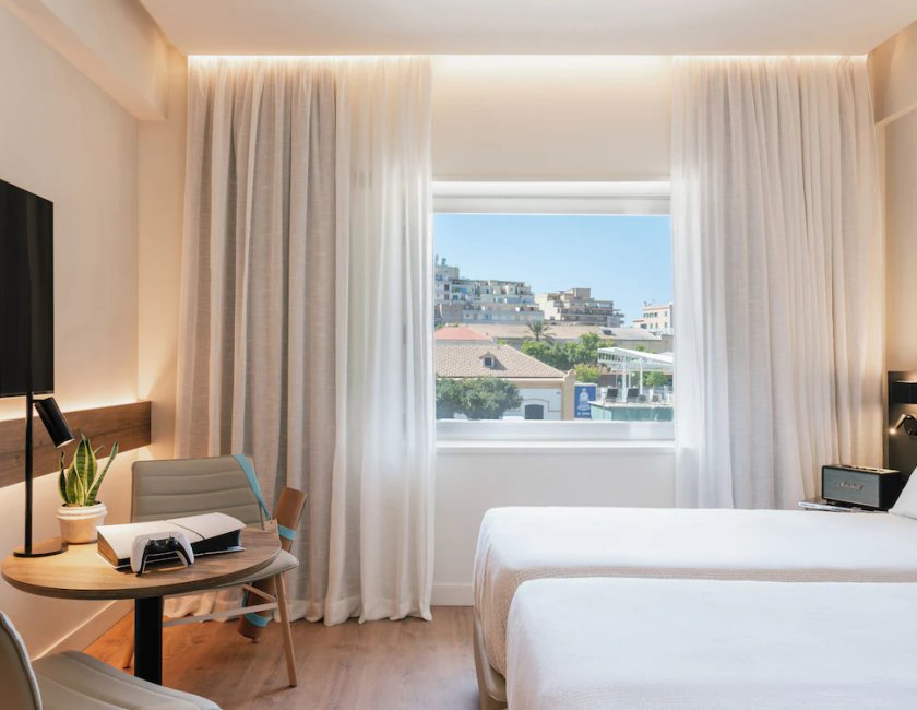 Suite Lujo 1 Cama king 1 habitación del hotel INNSiDE Palma Avenidas