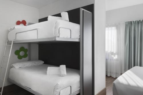 Habitación Deluxe con terraza del hotel Petit Palace Plaza Mayor. Foto 7
