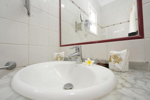 Habitación Doble con vistas al jardín del hotel Rf San Borondon. Foto 6