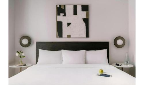 Habitación Deluxe con 1 cama extragrande y sofá cama - No fumadores del hotel Duane Street Hotel. Foto 4