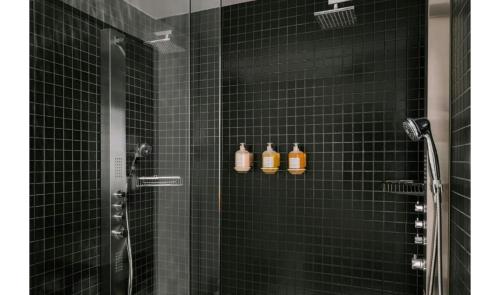 Habitación Deluxe con 1 cama extragrande y sofá cama - No fumadores del hotel Duane Street Hotel. Foto 9