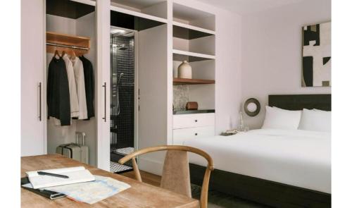Habitación Deluxe con 1 cama extragrande y sofá cama - No fumadores del hotel Duane Street Hotel. Foto 12