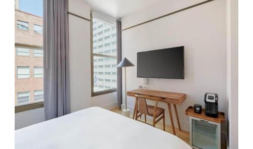 Guest Room, 1 King Bed, Non - Smoking del hotel Duane Street Hotel. Foto 7
