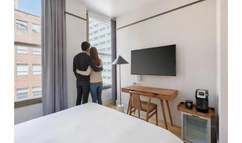 Guest Room, 1 King Bed, Non - Smoking del hotel Duane Street Hotel. Foto 10