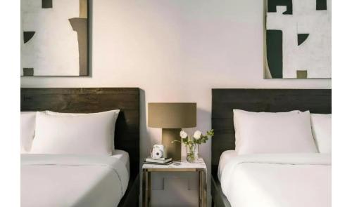 Guest Room, 2 Queen Bed, Non - Smoking del hotel Duane Street Hotel. Foto 8