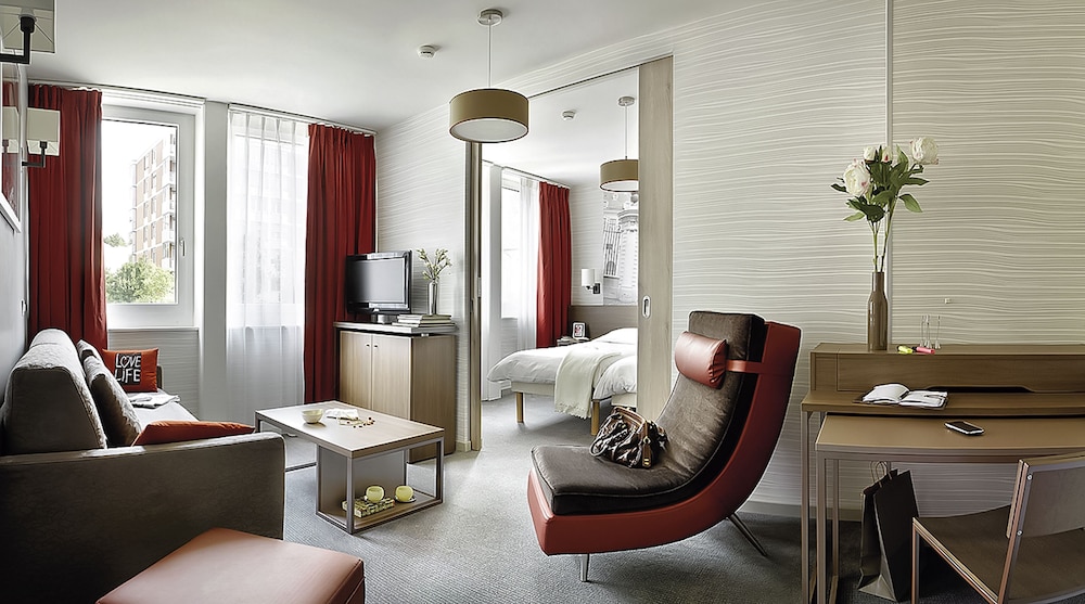 Apartamento superior de 1 dormitorio (grande) con balcón del hotel Adagio Basel City. Foto 11