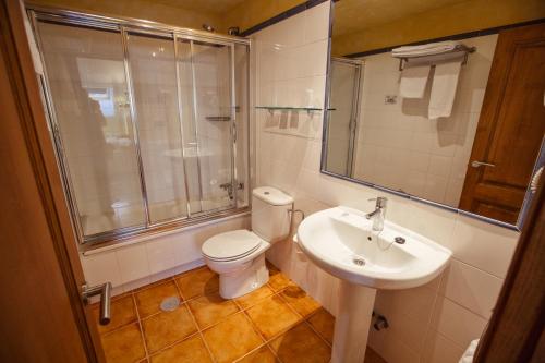 Habitación Doble - Ático del hotel El Sella. Foto 1