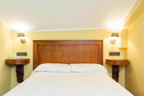 Habitación Doble Económica - Ático del hotel El Sella. Foto 3
